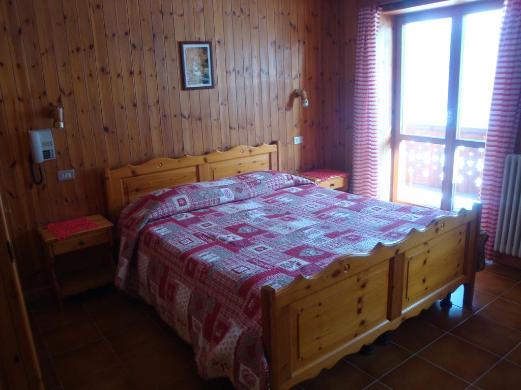 Hotel Alpe Fleurie Champoluc Kültér fotó