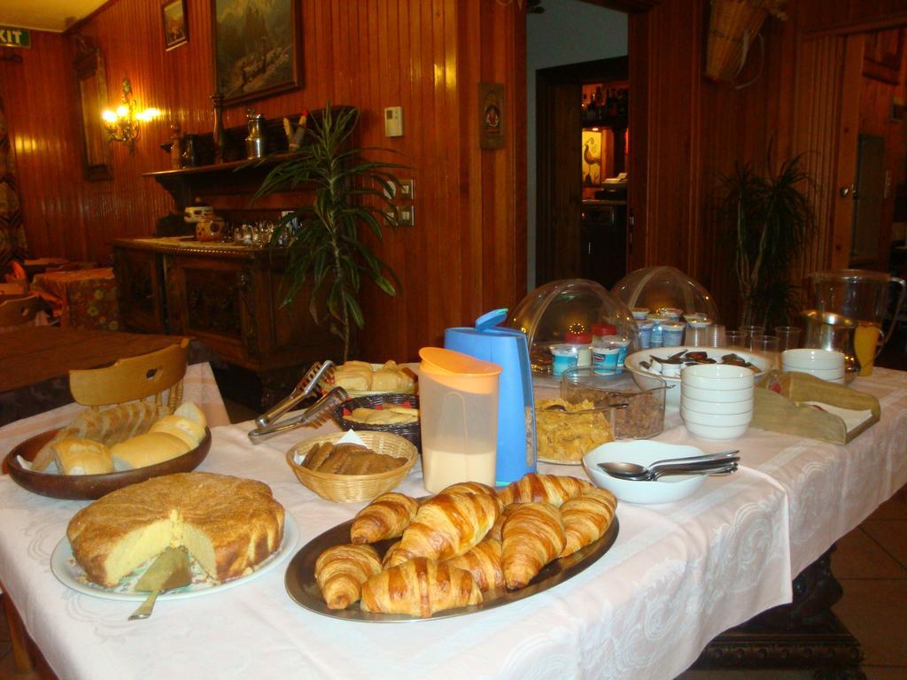 Hotel Alpe Fleurie Champoluc Kültér fotó