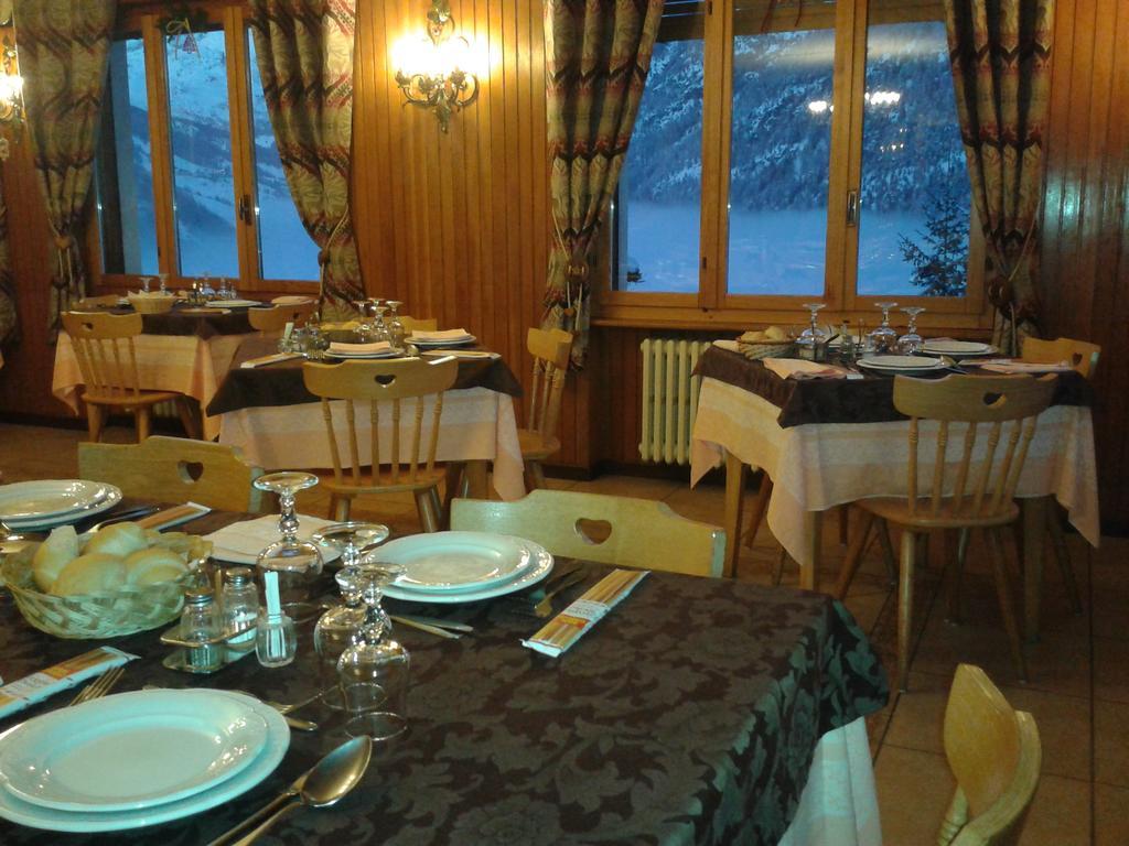 Hotel Alpe Fleurie Champoluc Kültér fotó